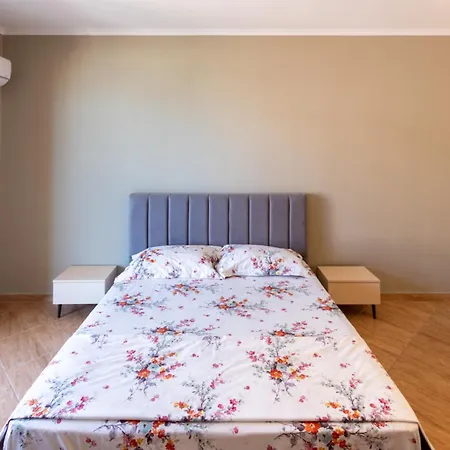 Two-bedroom Sea View