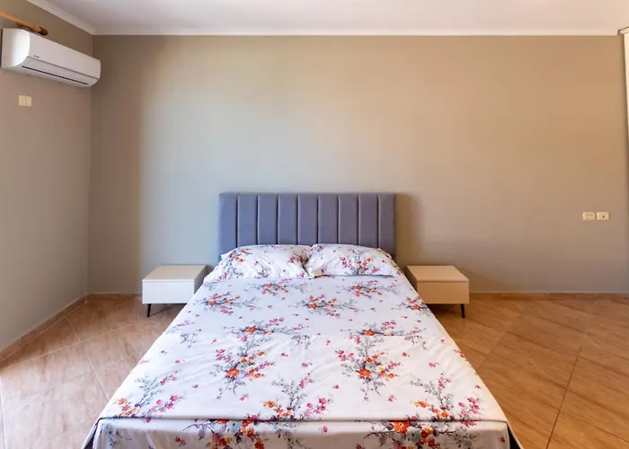 Two-bedroom Sea View