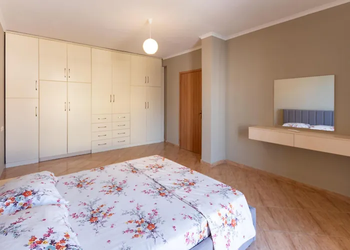 Two-bedroom Sea View *