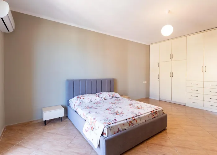 Two-bedroom Sea View *